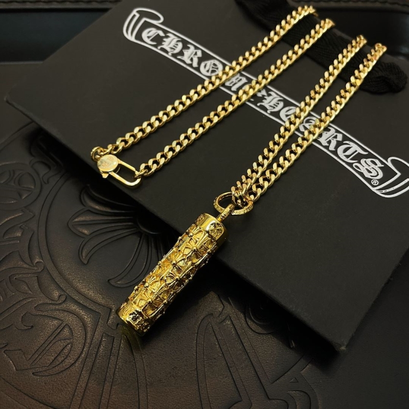 Ch*0me He**ts necklaces